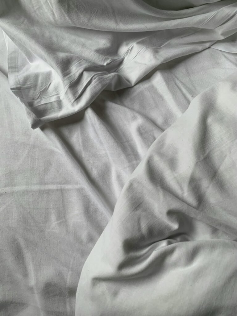 Comment reconnaître une piqûre de punaise de lit ? (Photos et Symptômes)