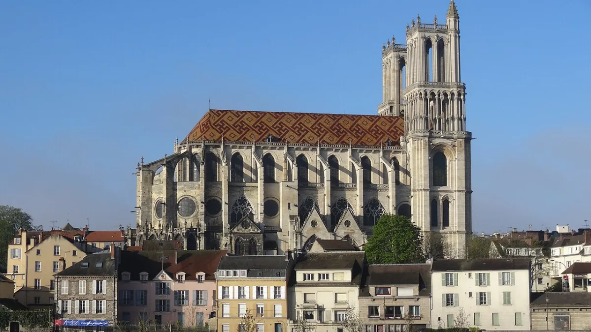 Mantes-la-Jolie, commune où SecuriPest intervient contre les nuisibles